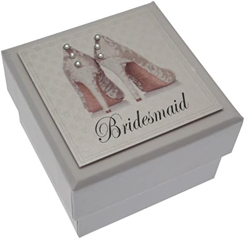 Кутия за подаръци на Мини-Сватбена маса Шаферките от БЯЛ ПАМУК с дизайн на обувки, PM1